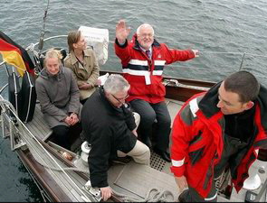 Ministerpr�sident an Bord!